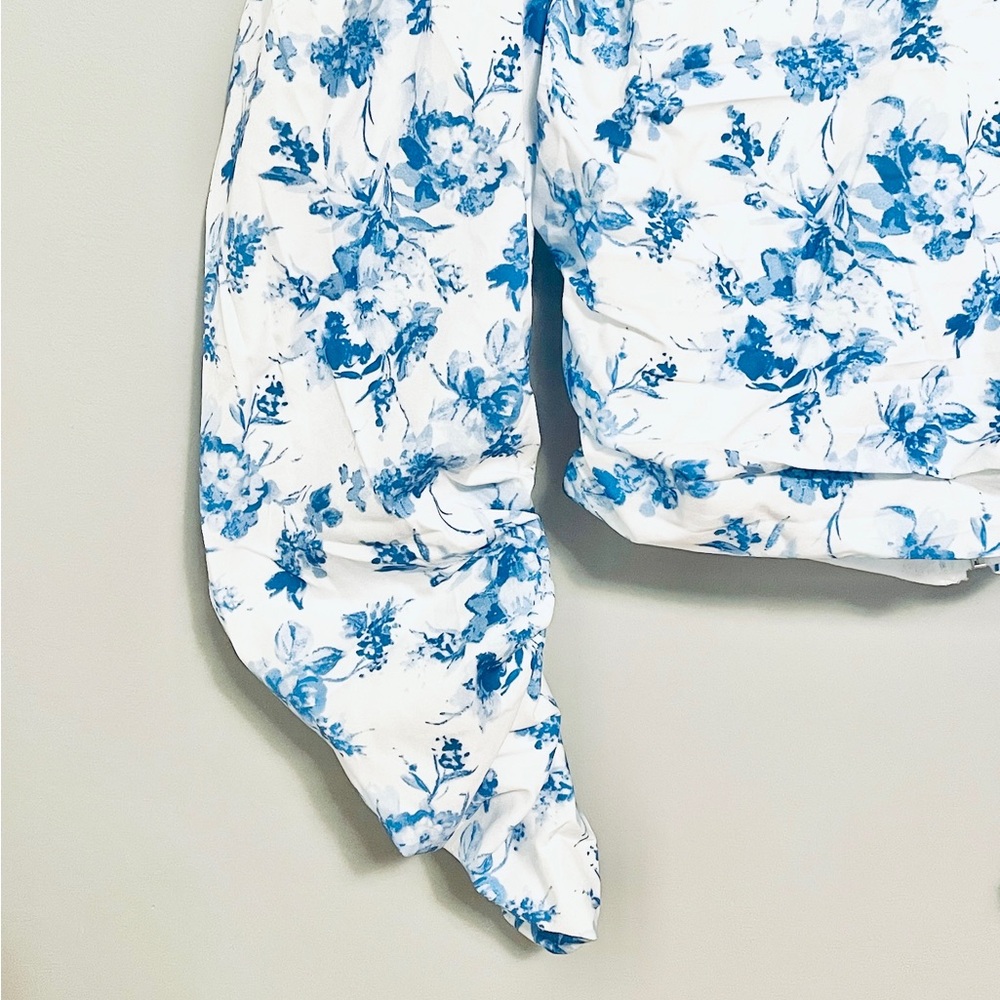 Boohoo Blue Floral Puff Sleeve Blouse - Picture 2 of 6